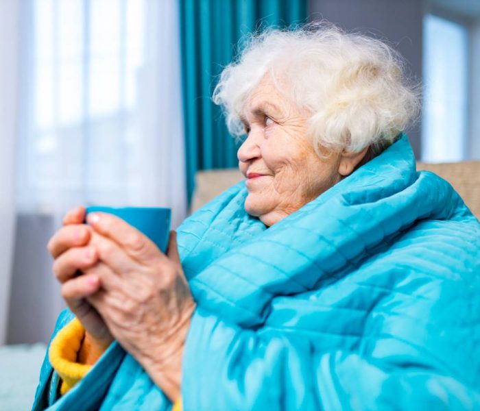 Generous Ways to Help Your Elderly Neighbours This Winter